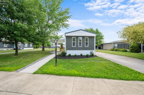 12 E Bass Cir, Marblehead, OH, 43440-9768 | Card Image