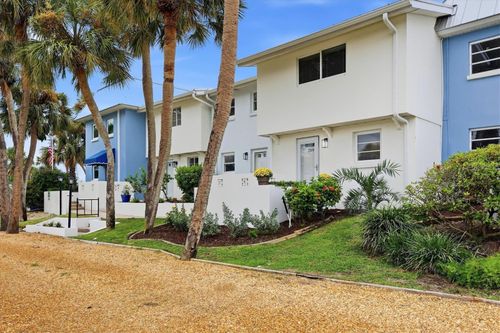 209-4532 Ocean Blvd, Sarasota, FL, 34242-1300 | Card Image
