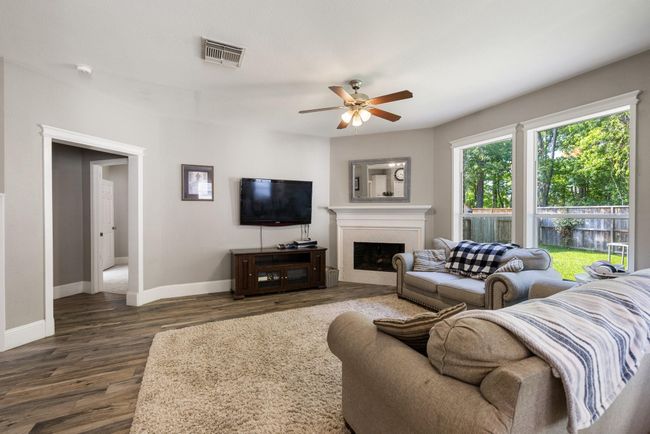 1946 Katlyn Ln, House other with 4 bedrooms, 3 bathrooms and 3 parking in Spring TX | Image 6
