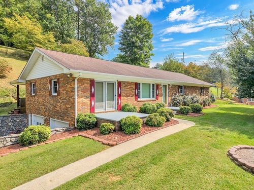 6762 Hwy 421 N, Vilas, NC, 28692 | Card Image