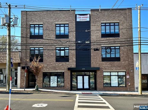205 Stuyvesant Ave, Lyndhurst, NJ, 07071-1704 | Card Image