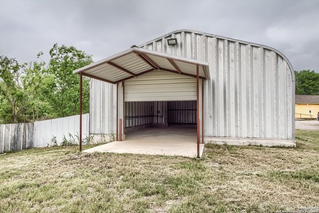 19015 K St, Home with 0 bedrooms, 0 bathrooms and null parking in Somerset TX | Image 33
