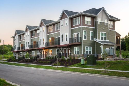 703-2674 Notre Dame Dr, FITCHBURG, WI, 53711-9408 | Card Image