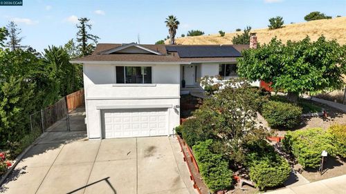 800 Gloucester St, Antioch, CA, 94509-5540 | Card Image