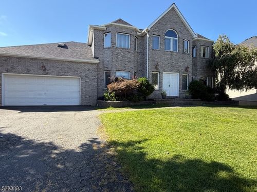 23 Lana Dr, Parsippany, NJ, 07054-3439 | Card Image
