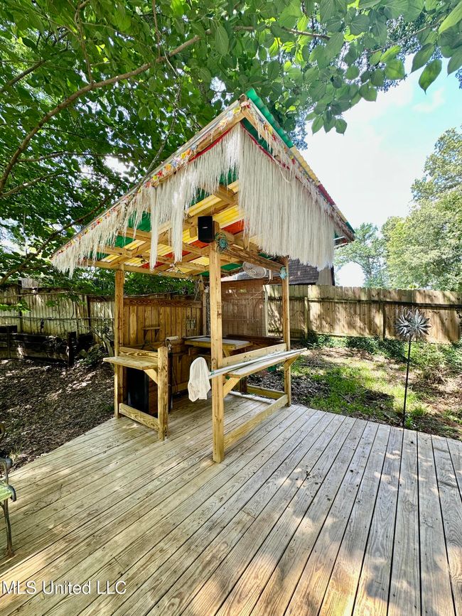 tiki bar | Image 59