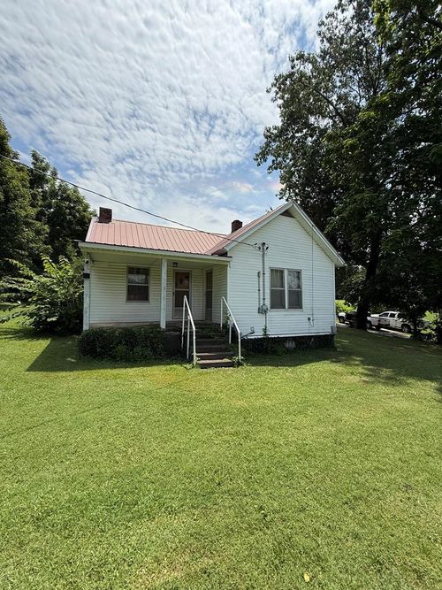 219 Corolla Rd, Sparta, TN, 38583-3347 | Card Image