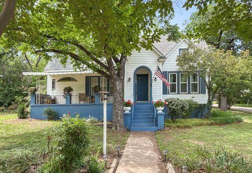 601 S Bell St, Hamilton, TX, 76531-2706 | Card Image