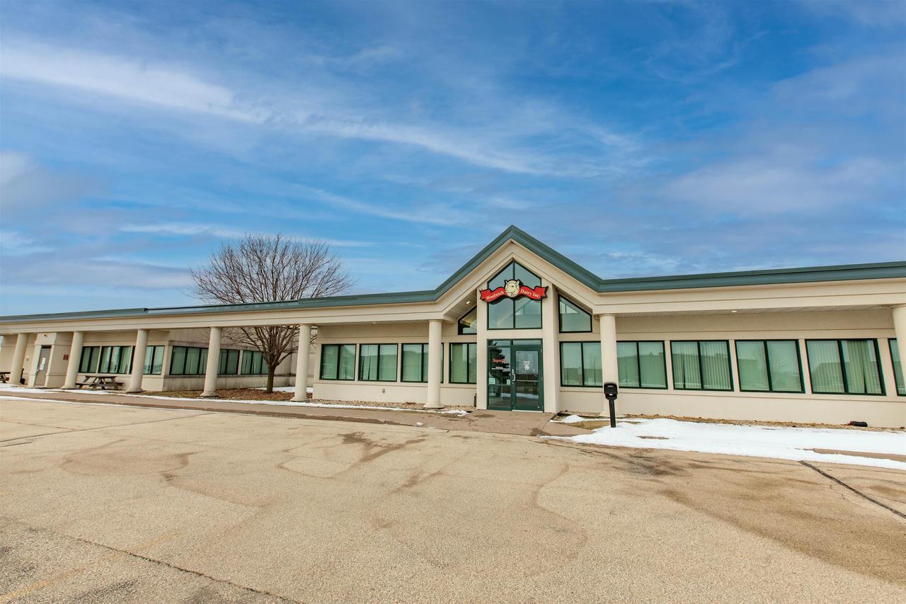 425 S Roosevelt St, Lancaster, WI 53813