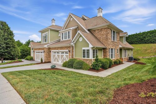 4941 Towne Dr, Roanoke, VA, 24018-7415 | Card Image