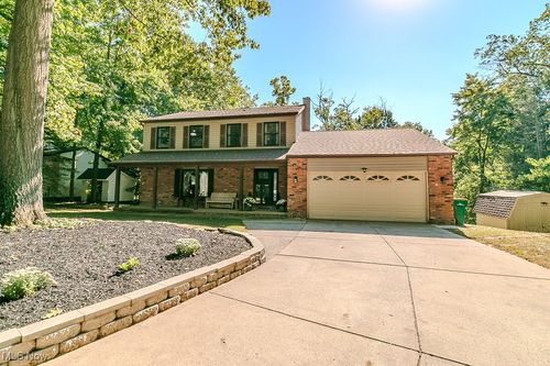8500 Barbara Dr, Mentor, OH, 44060-1917 | Card Image