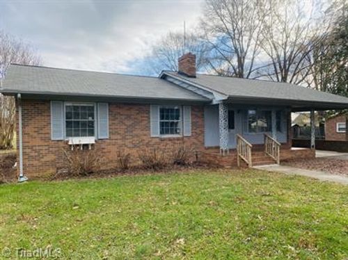 108 Wilson St, Yadkinville, NC, 27055-7851 | Card Image
