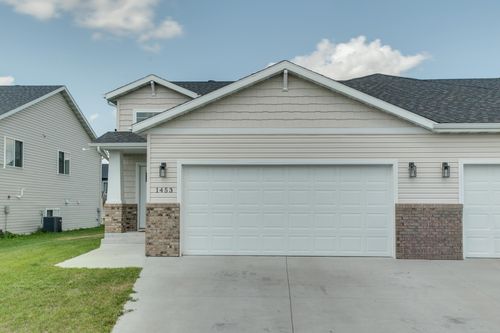 1453 69th Ave S, Fargo, ND, 58104-5535 | Card Image