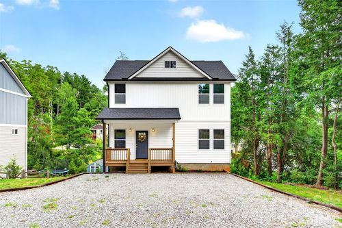 88 Walker St, Black Mountain, NC, 28711-0766 | Card Image