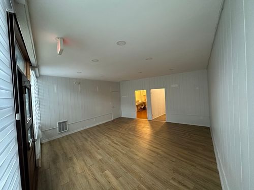 11 Center St, Gloucester, MA, 01930-5720 | Card Image