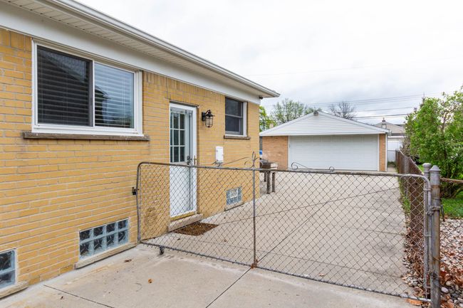 2993 Grange Rd, House other with 3 bedrooms, 2 bathrooms and null parking in Trenton MI | Image 38