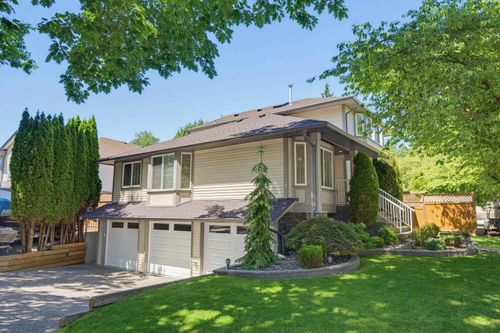 12057 238 St, Maple Ridge, BC, V4R4X4 | Card Image