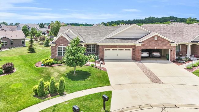 1704 Whisper Meadow Ln, Townhouse with 3 bedrooms, 3 bathrooms and 2 parking in Mahomet IL | Image 4
