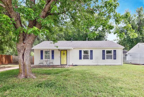 6468 N East Park View St, Park City, KS, 67219-1438 | Card Image