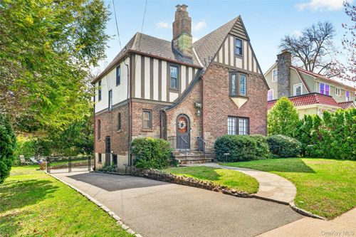 307 Hollywood Ave, Tuckahoe, NY, 10707-1302 | Card Image