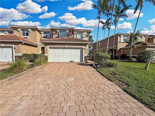 9762 Roundstone Cir, FORT MYERS, FL, 33967-5157 | Card Image
