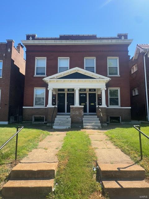 Russell Blvd, Saint Louis, MO 63104