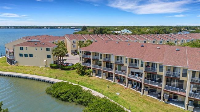 129 Brent Cir, Townhouse with 3 bedrooms, 3 bathrooms and null parking in OLDSMAR FL | Image 59