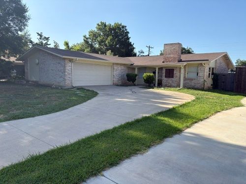 3560 High Bluff Dr, Dallas, TX, 75234-7938 | Card Image