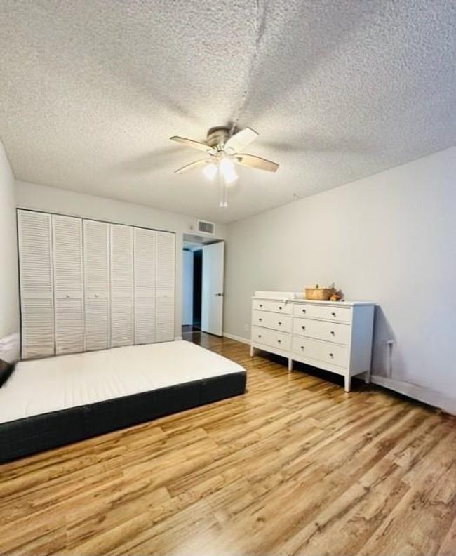 APT-212 - 1150 Hillsboro Mile, Condo with 2 bedrooms, 2 bathrooms and null parking in Hillsboro Beach FL | Image 17
