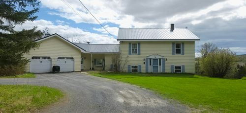 15 Aroostook Way, Fort Fairfield, ME, 04742-3715 | Card Image