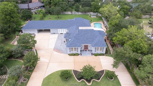 404 Hensel Ave, Bryan, TX, 77801-3717 | Card Image