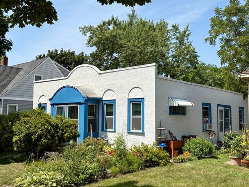 1693 Randolph Ave, Saint Paul, MN, 55105-2152 | Card Image