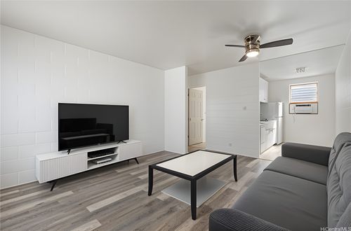 239-94-245 Leowahine St, Waipahu, HI, 96797-2146 | Card Image