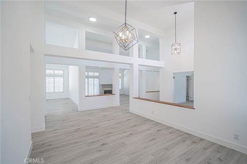 1505 Lynnmere Dr, Thousand Oaks, CA, 91360-1948 | Card Image