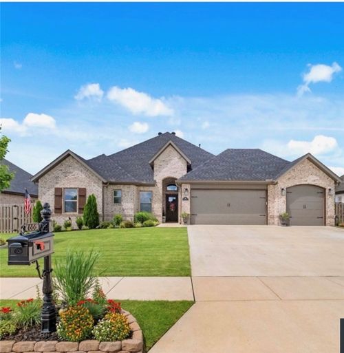 886 Bellagiola Ave, Tontitown, AR, 72762-4589 | Card Image