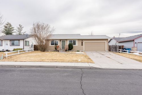 2844 Sw Pumice Place, Redmond, OR, 97756 | Card Image