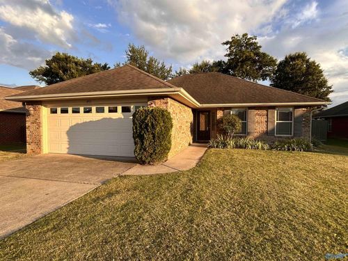 4955 Montauk Trl Se, Owens Cross Roads, AL, 35763-8759 | Card Image