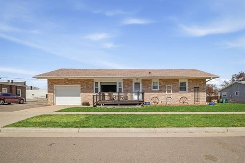 111 E Mckinley Ave, Fall Creek, WI, 54742-9645 | Card Image