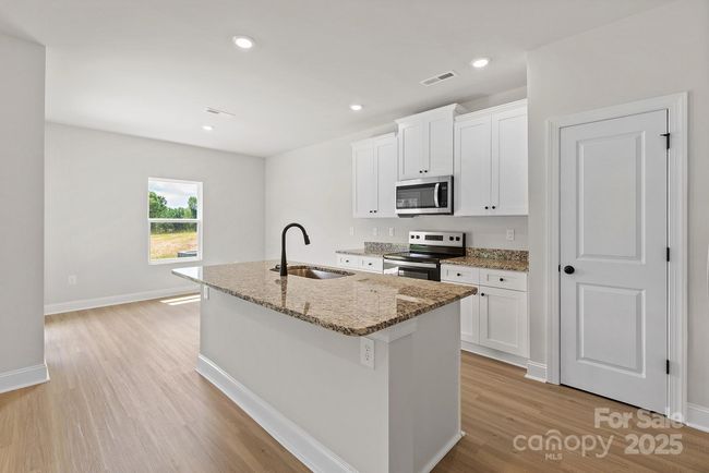 7129 Jerimoth Dr, House other with 3 bedrooms, 3 bathrooms and null parking in Charlotte NC | Image 4