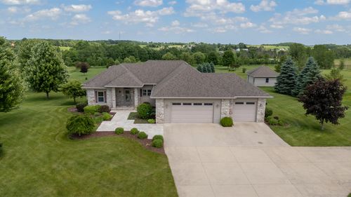 731 Moraine Dr, Campbellsport, WI, 53010-3123 | Card Image