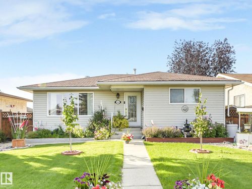 1912 Lakewood Rd South Nw, Edmonton, AB, T6K3W8 | Card Image