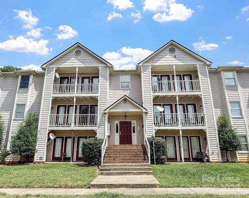 6131 Meadow Rose Ln, Charlotte, NC, 28215-5601 | Card Image