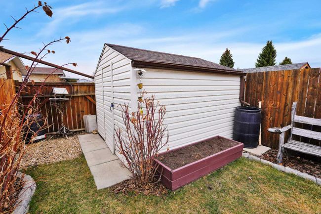 6136 Horn Street, Home with 4 bedrooms, 2 bathrooms and 2 parking in Red Deer AB | Image 37