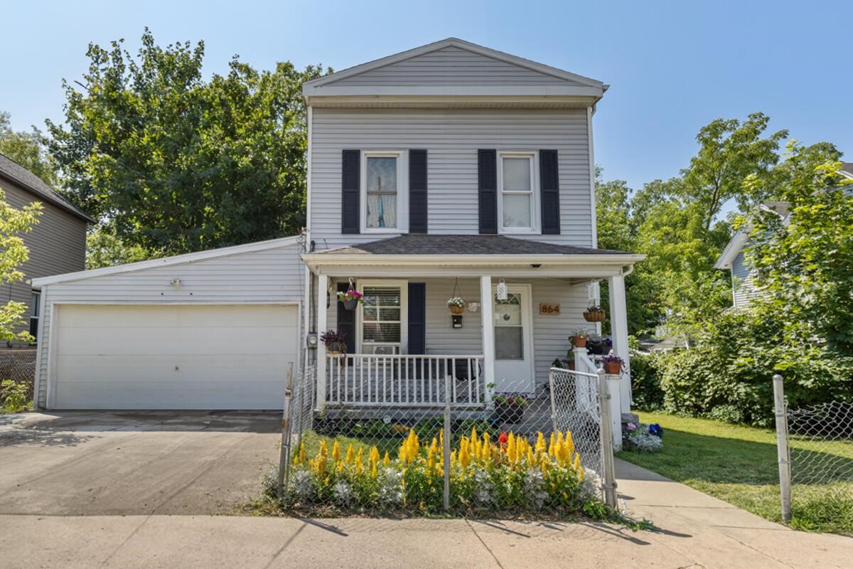 4th St, Grand Rapids, MI 49504