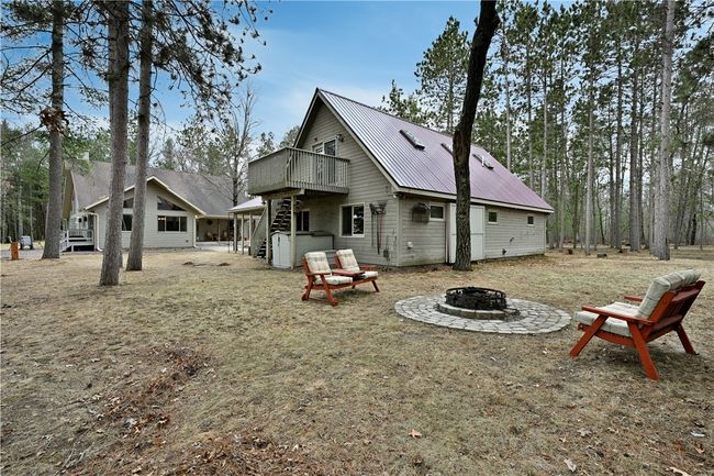 Lots of room for outdoor activities. | Image 7