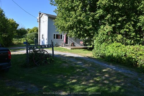 85 Pykeview Dr, Gananoque, ON, K7G2V3 | Card Image