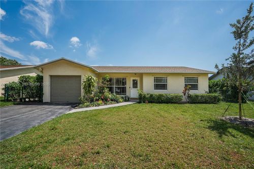 401 83rd Way, Pembroke Pines, FL, 33024-6627 | Card Image