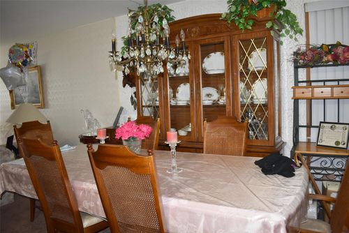 804 Commack Rd, Brentwood, NY, 11717-7406 | Card Image