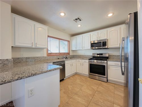 6360 Eldorado Pines Ave, Las Vegas, NV, 89139-5311 | Card Image