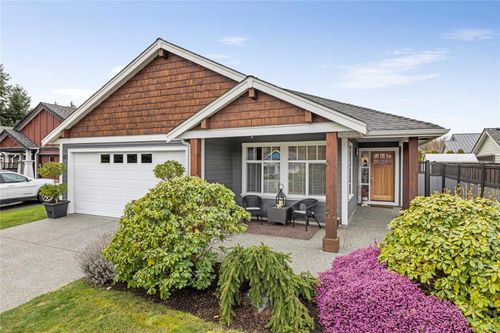 425 Day Pl, Parksville, BC, V9P1Z6 | Card Image